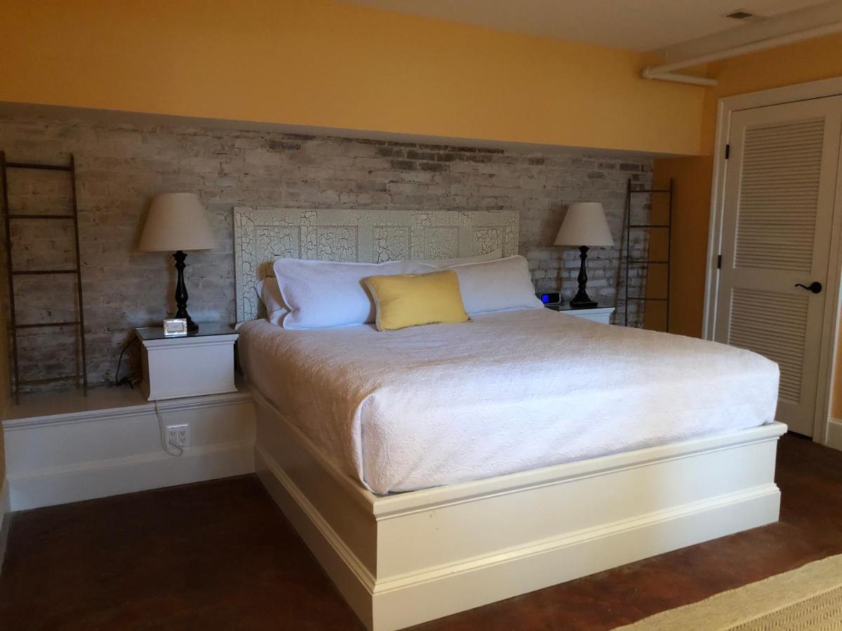 Suites At 249 Culpeper Exterior foto