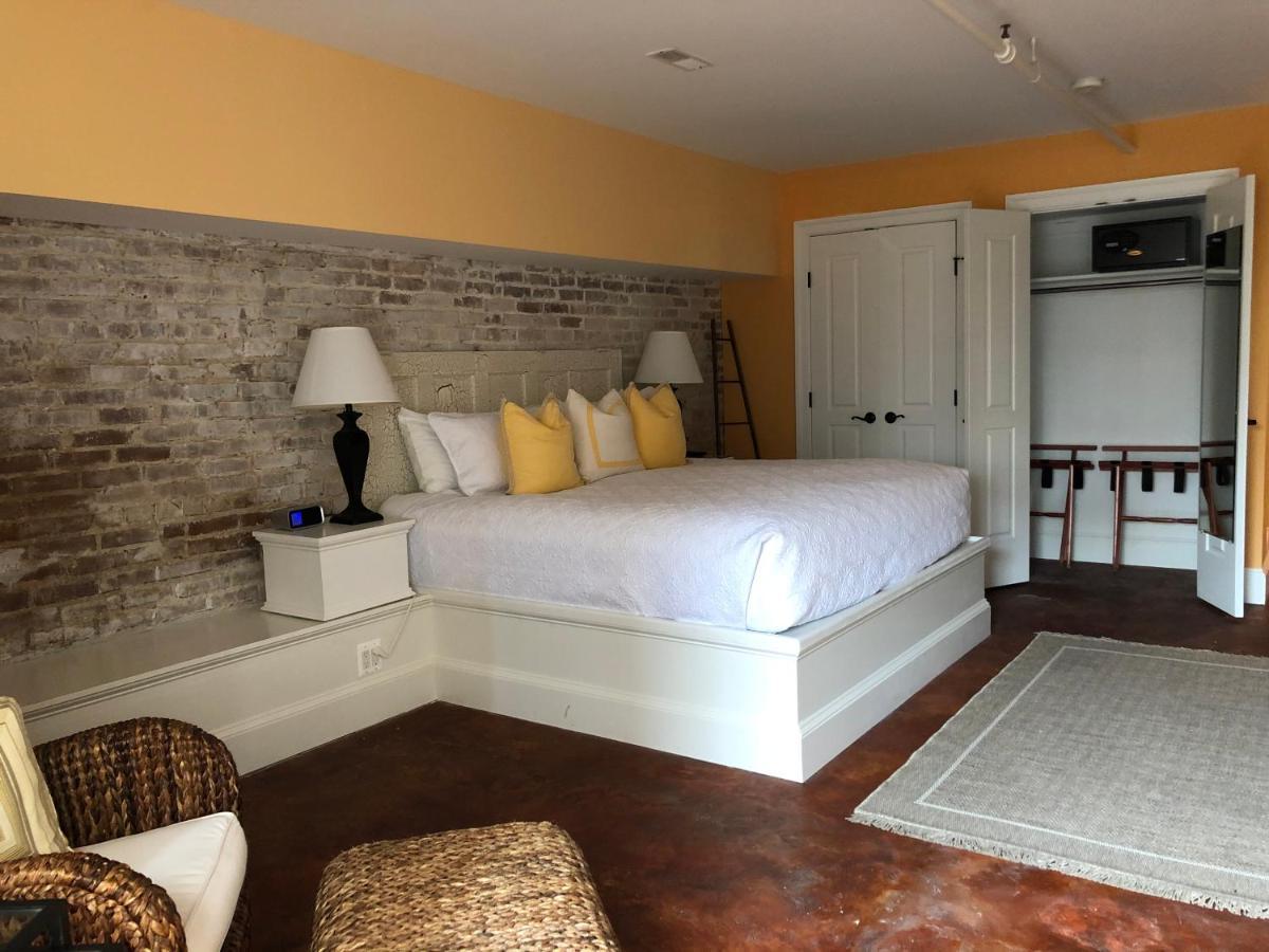 Suites At 249 Culpeper Exterior foto